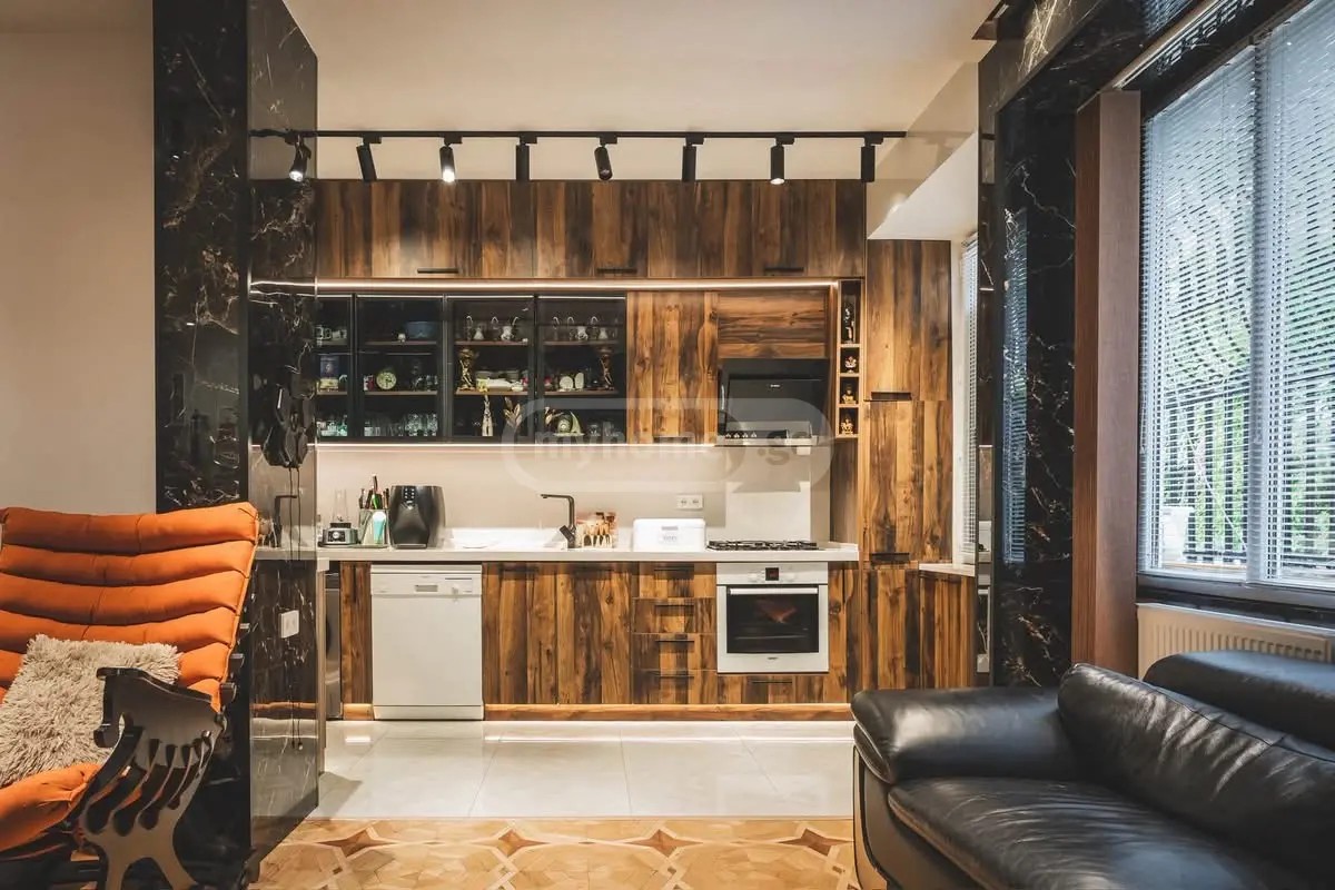 ატენის ქ.  - 7 rooms