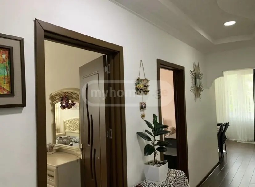 აღმაშენებლის ქ. 18ვ - 3 rooms