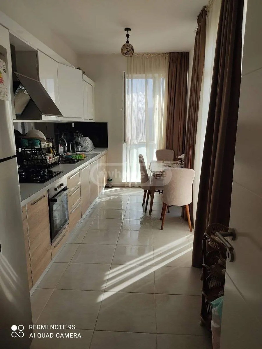 ბობ უოლშის ქუჩა  - 6 rooms