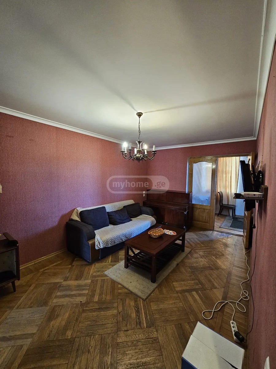 ბროსე მ. ქ.  - 4 rooms