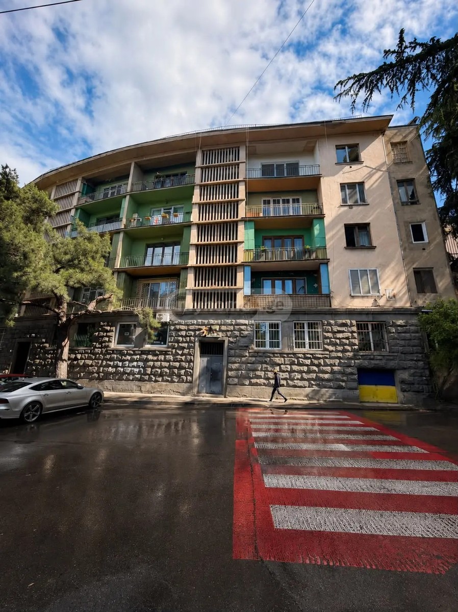 აბაშიძე ი. ქ. 2 - 7 rooms