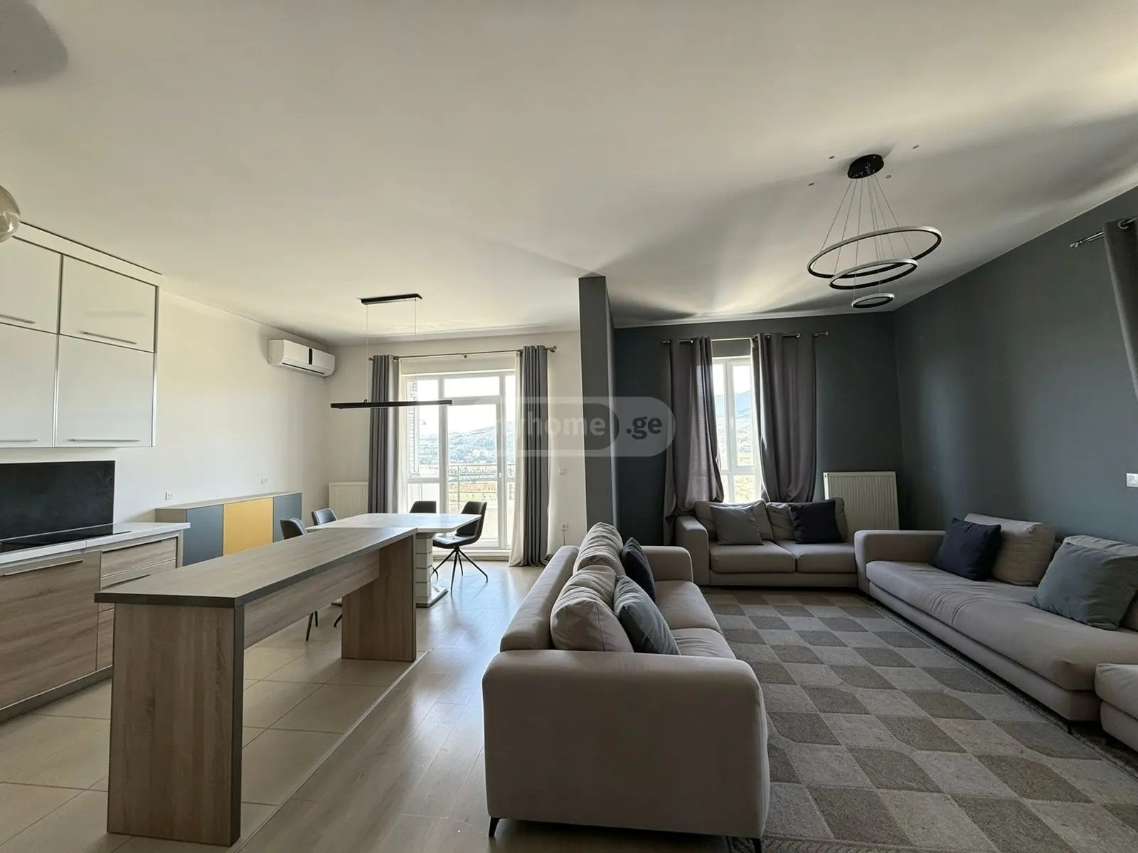 ბობ უოლშის ქუჩა 32 - 3 rooms