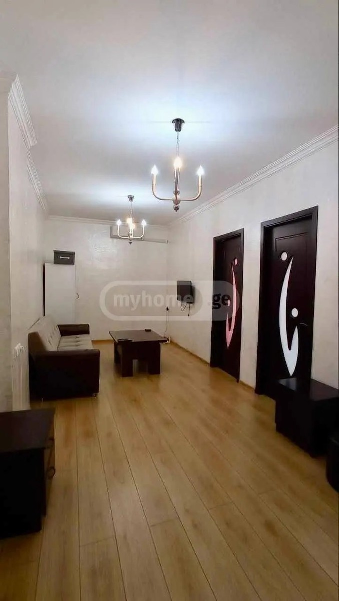 კომახიძე მ. ქ. 99 - 4 rooms