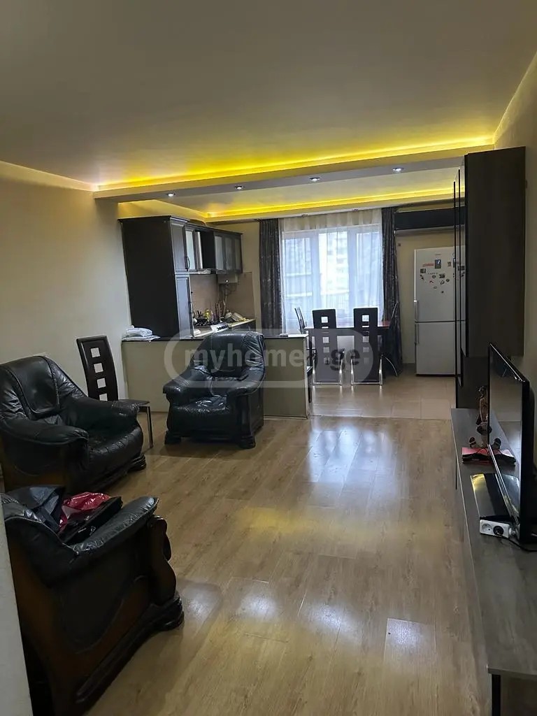 ნუცუბიძის პლ. II-მ/რ  - 3 rooms