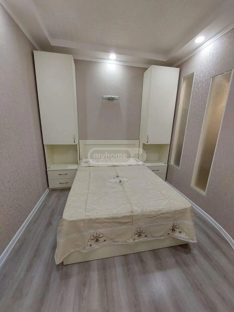 გიორგი ბრწყინვალეს ქ. 89 - 3 rooms