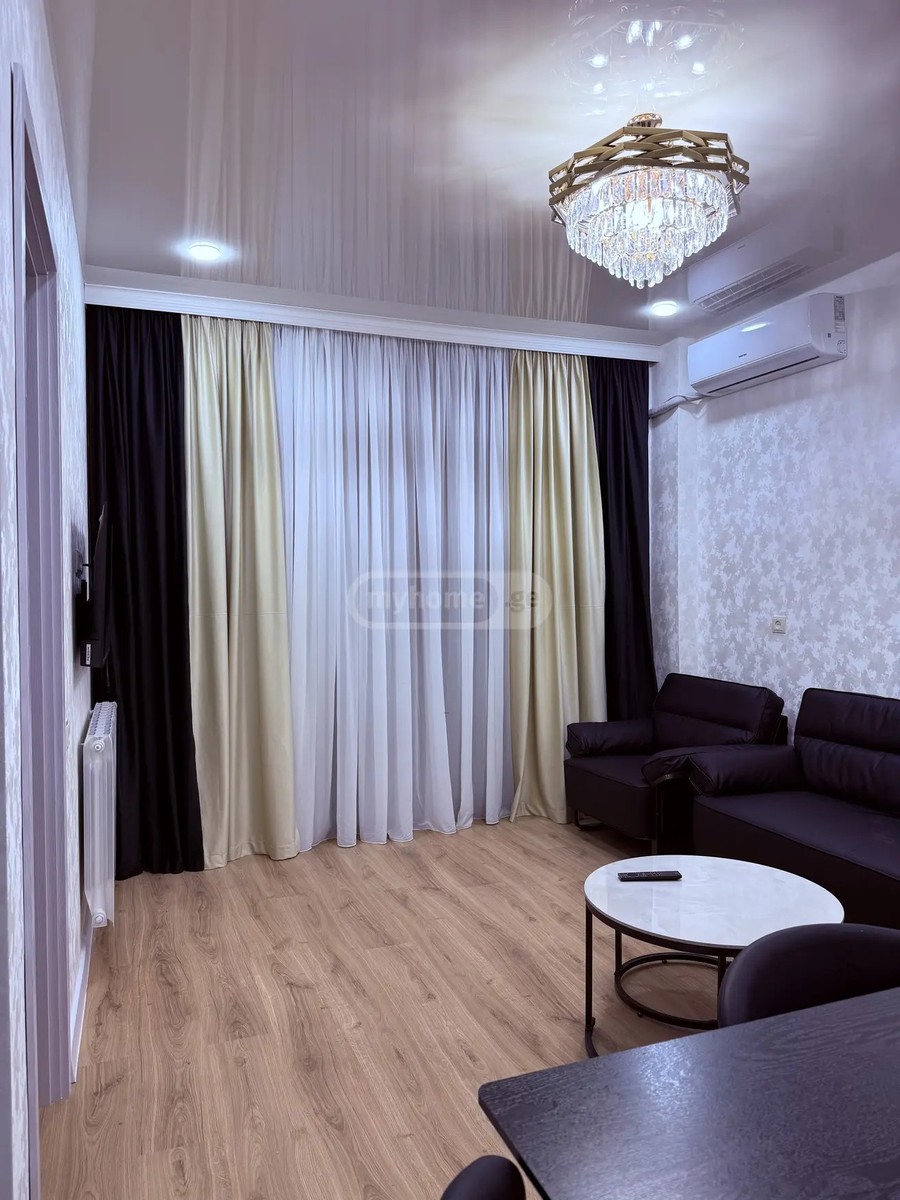 აღმაშენებლის ქ. 10 - 3 rooms