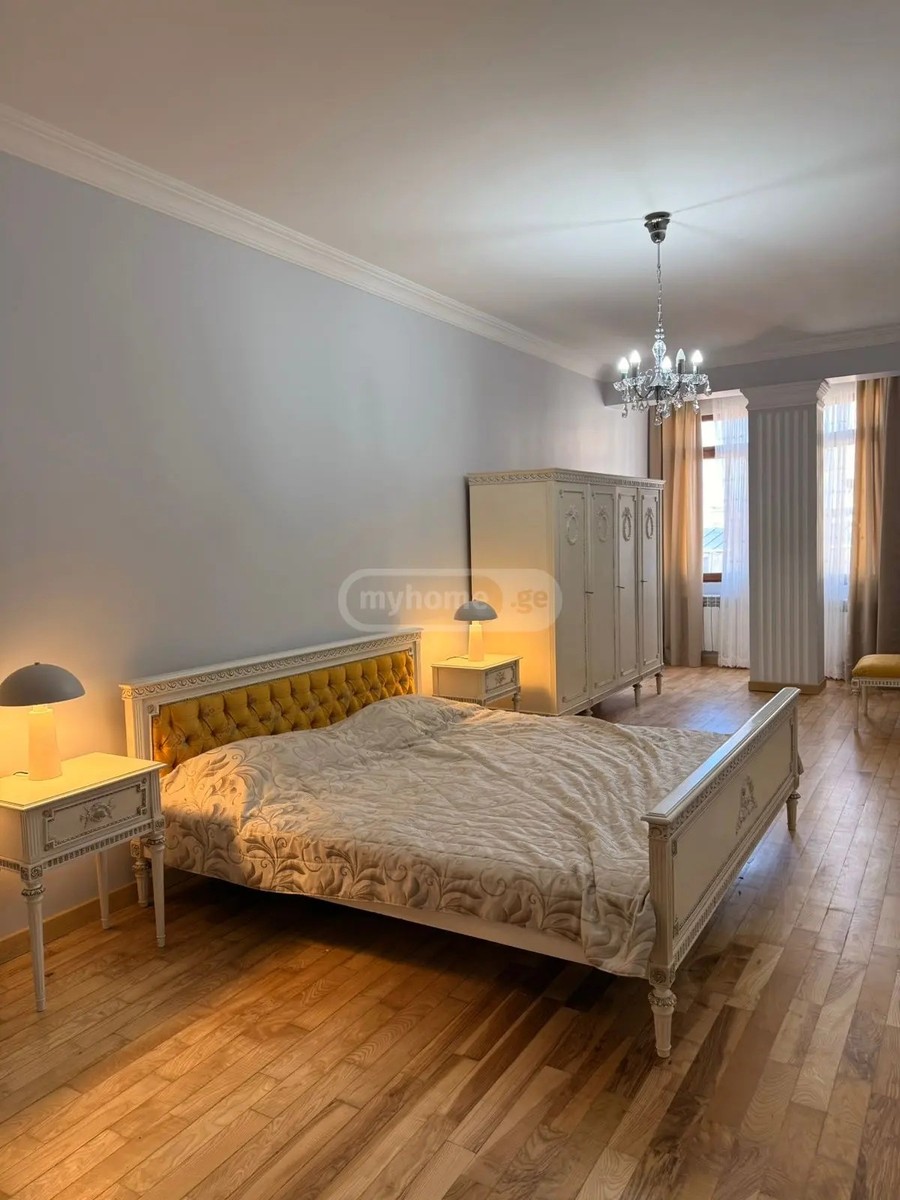დემეტრე თავდადებულის ქ. 11 - 4 rooms