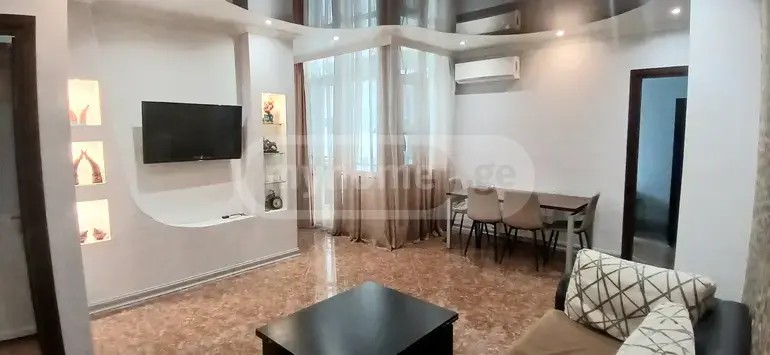 ტაძრის ქ. 0 - 5 rooms