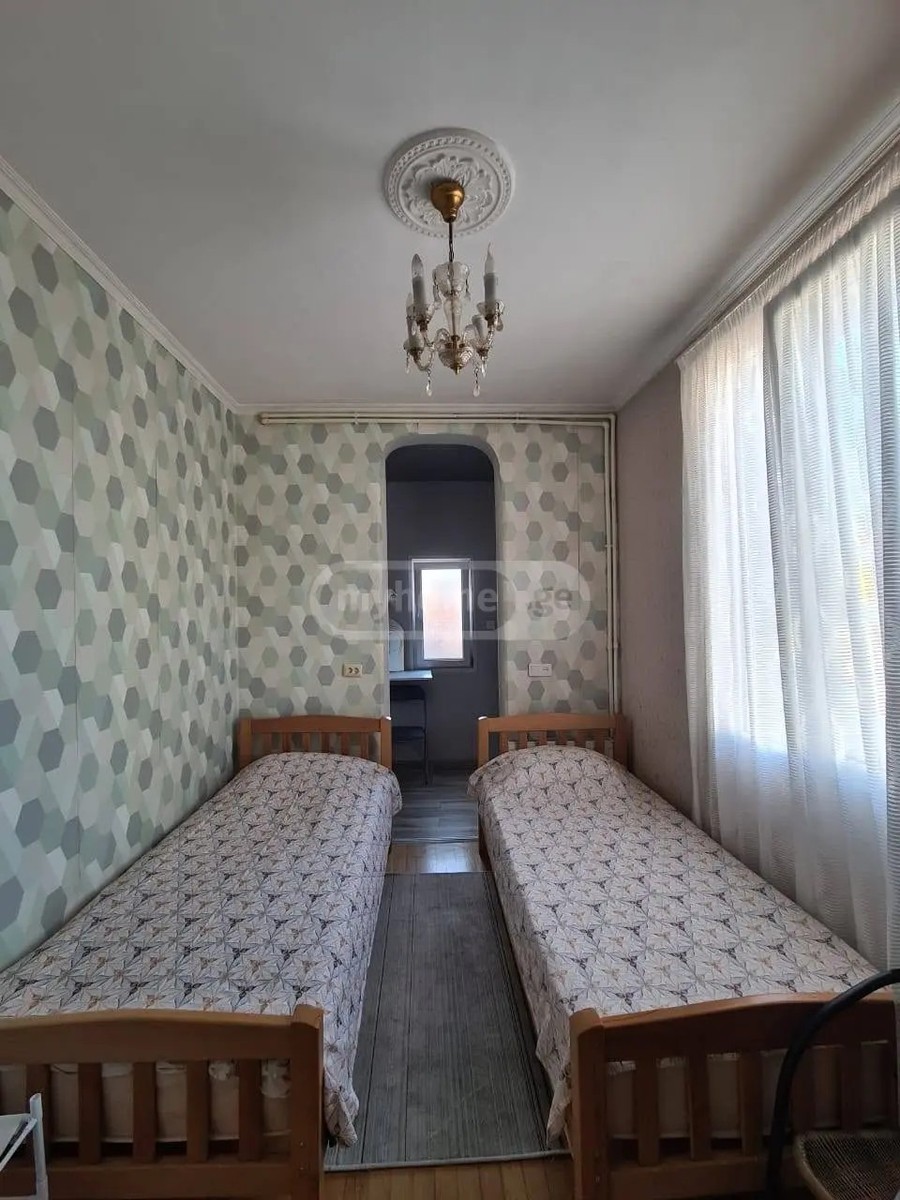 დემეტრე თავდადებულის ქ. 10 - 1 rooms