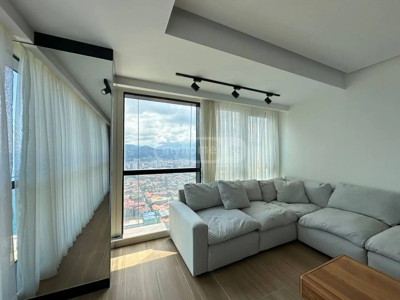 რუსთაველის ქ. 4 - 3 rooms