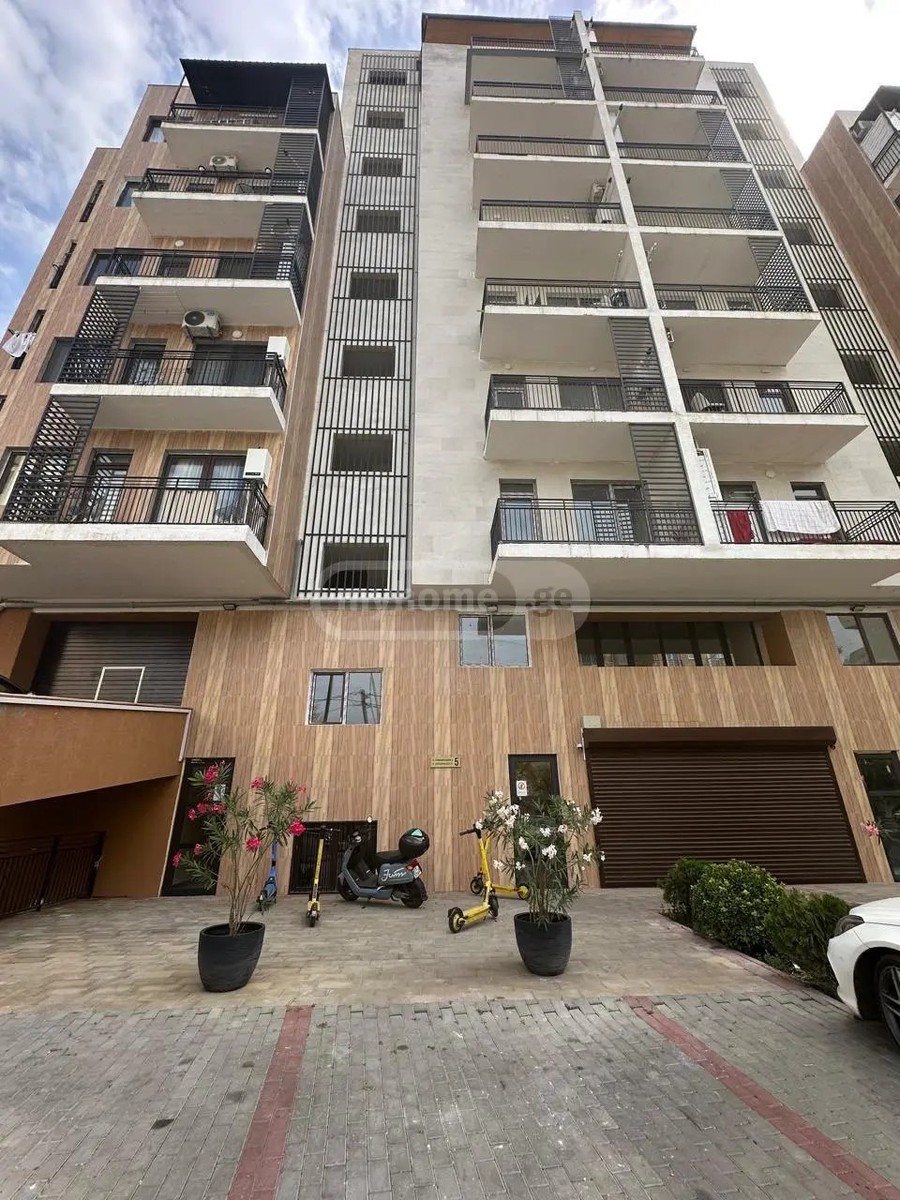 ლორთქიფანიძე ო. ქ. 5 - 2 rooms