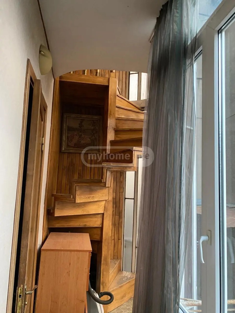 ყაზბეგის გამზ. 3ა - 4 rooms