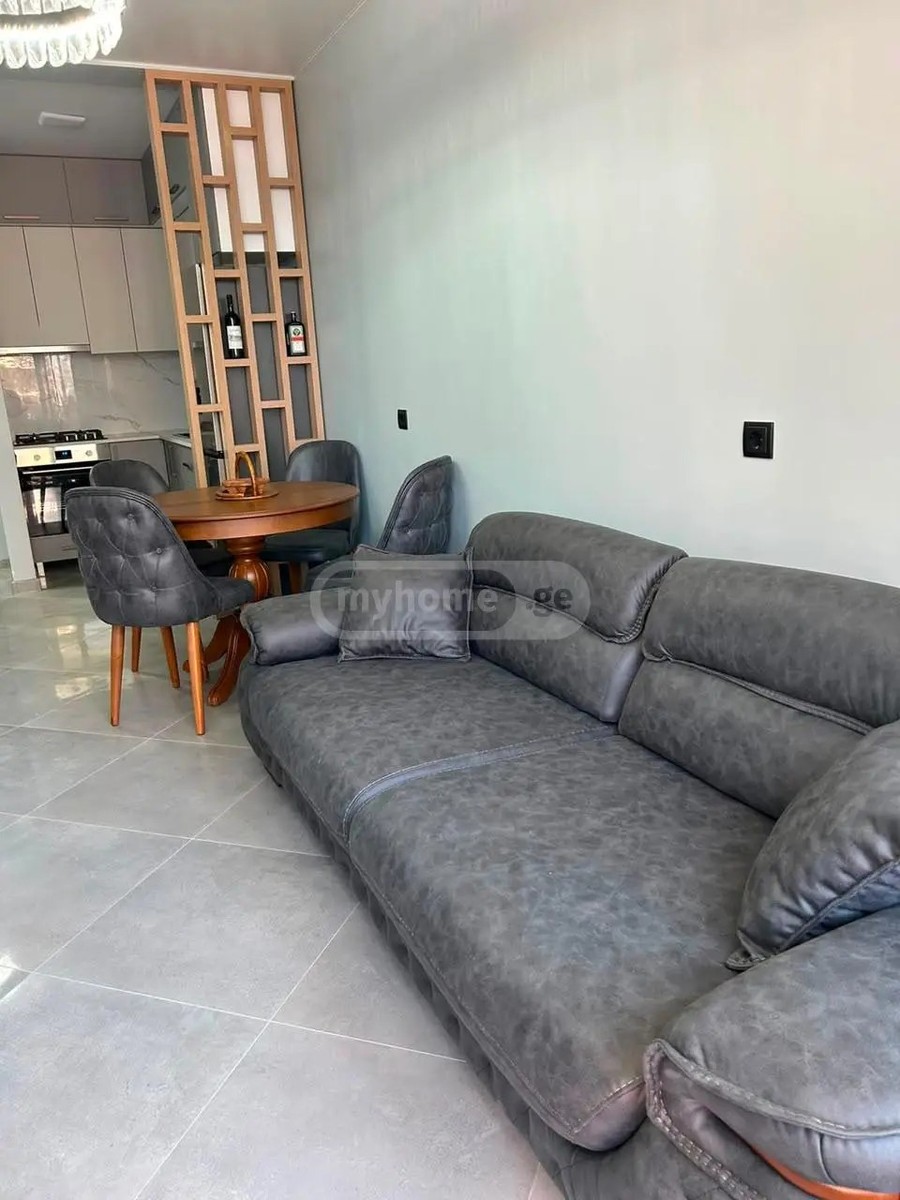 ზღვის პირის ქ. 10 - 3 rooms