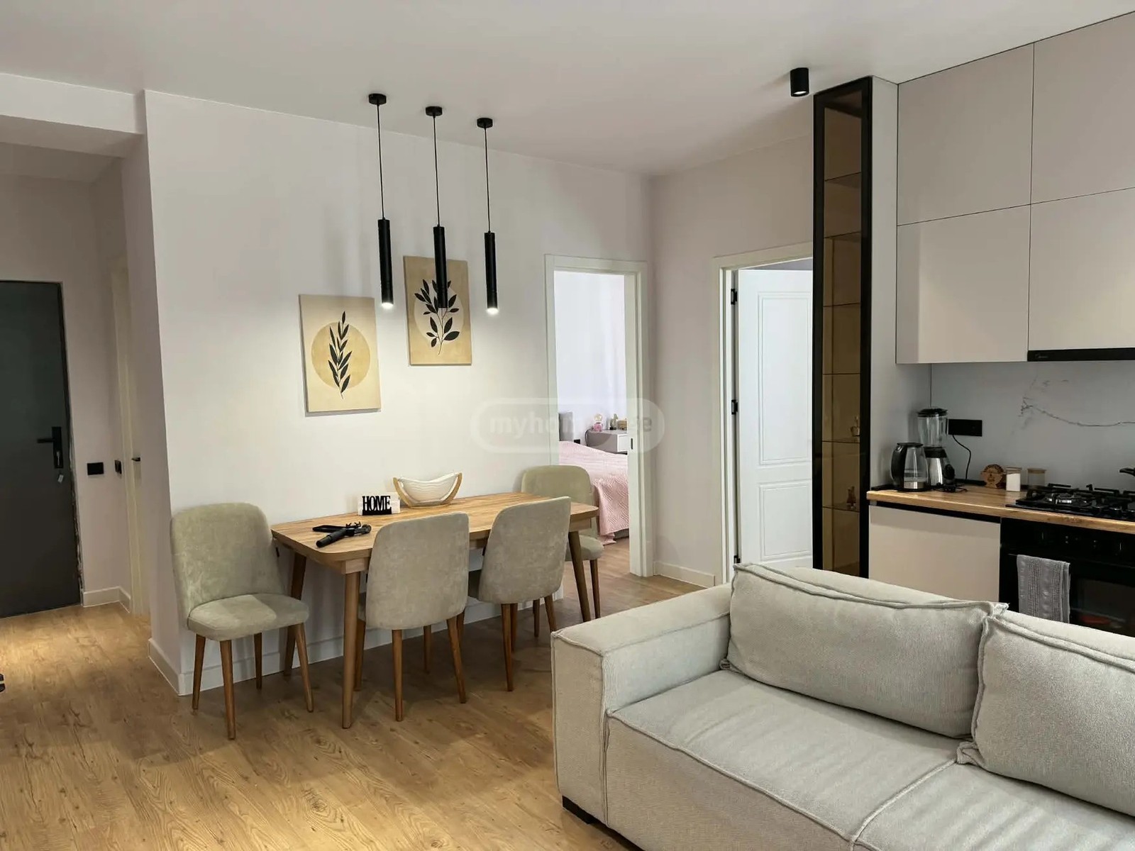სტივენი კ. I ჩიხ. 24 - 3 rooms