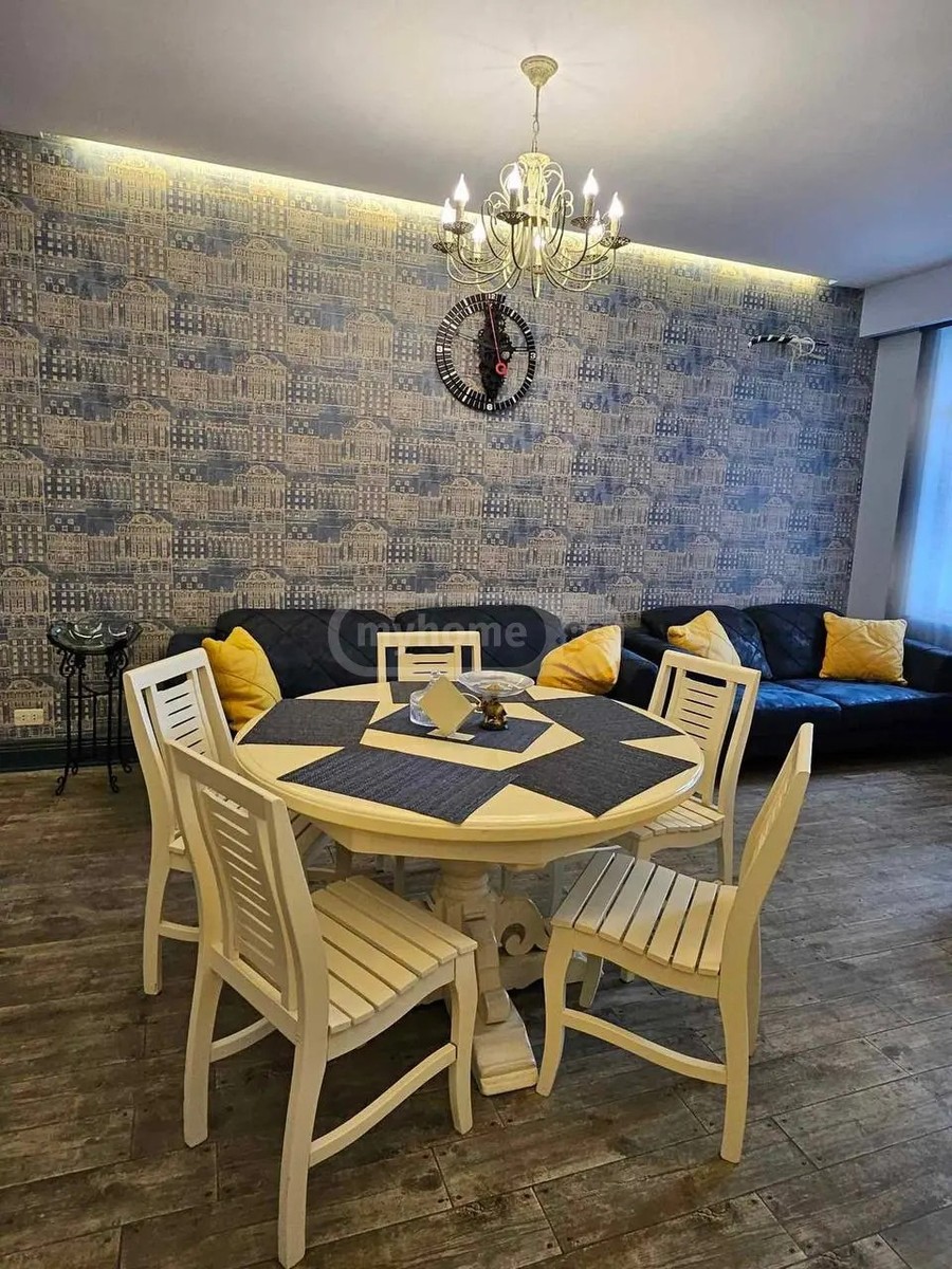 თაყაიშვილი ე. ქ. 5 - 3 rooms