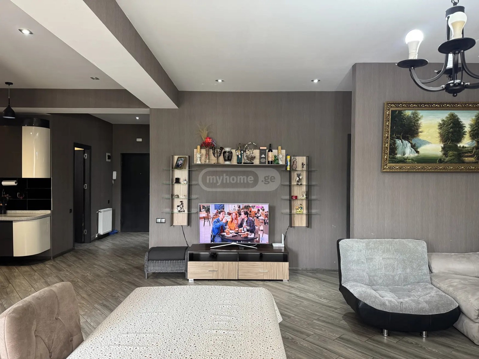 ბერი გაბრიელ სალოსის გამზ. 138 - 4 rooms