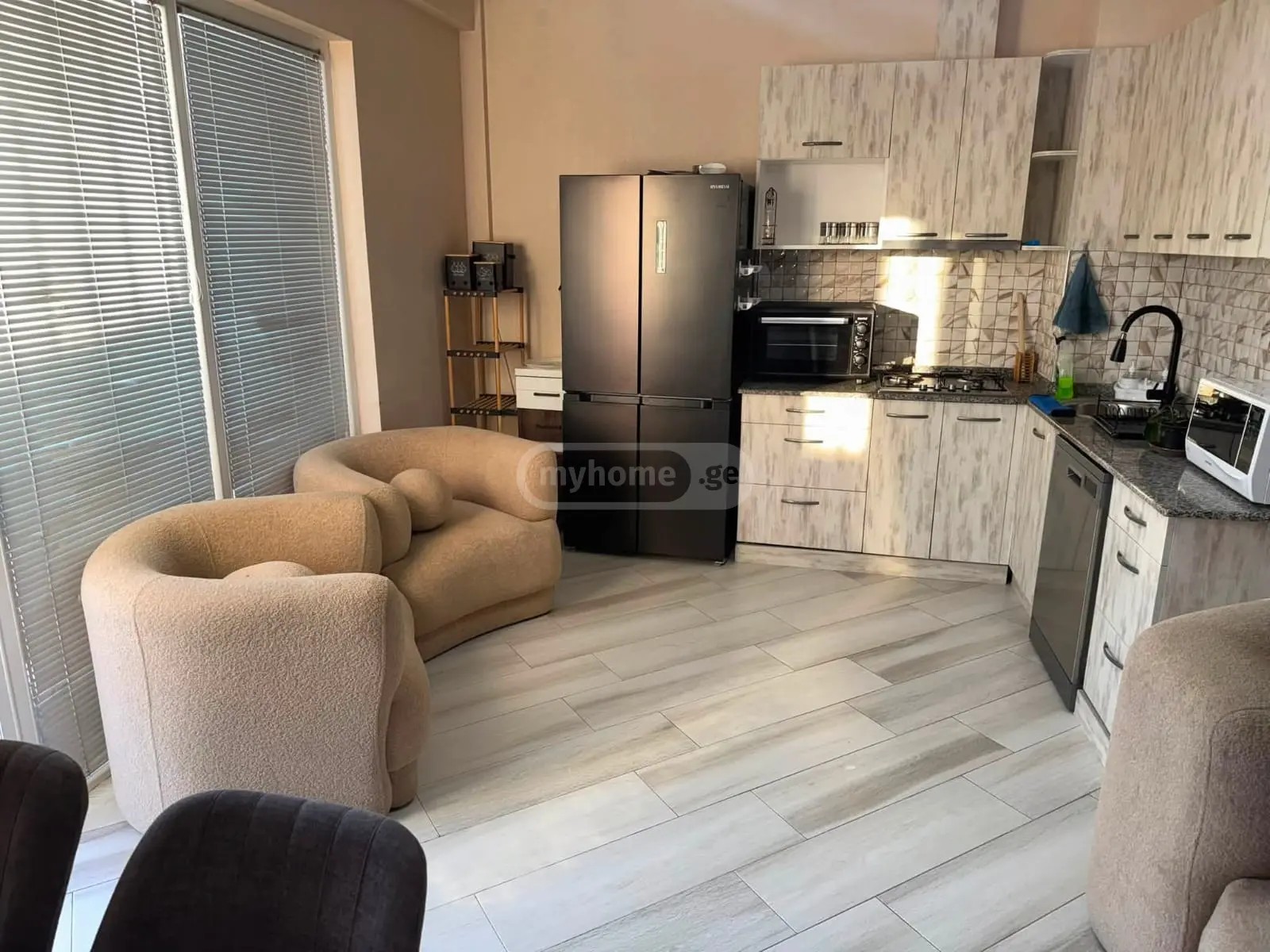 26 მაისის ქ.  - 3 rooms