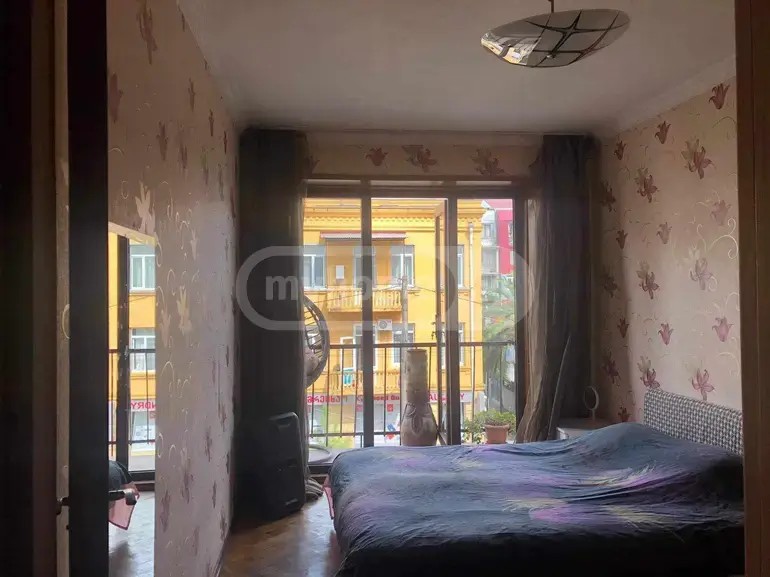 26 მაისის ქ. 72 - 4 rooms