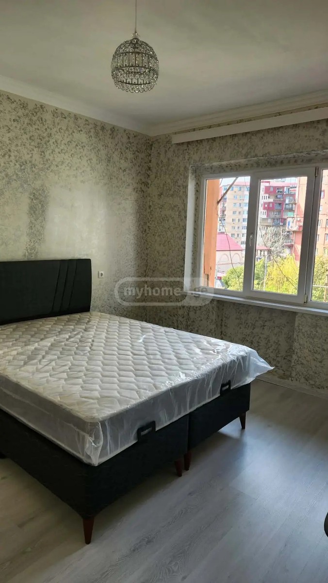ტაბიძის ქ. 20 - 4 rooms