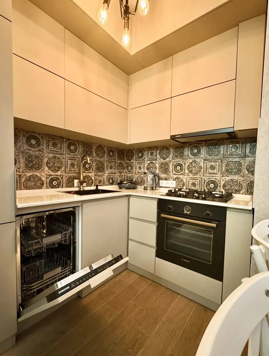 გუდიაშვილი ლ. ქ. 16 - 2 rooms