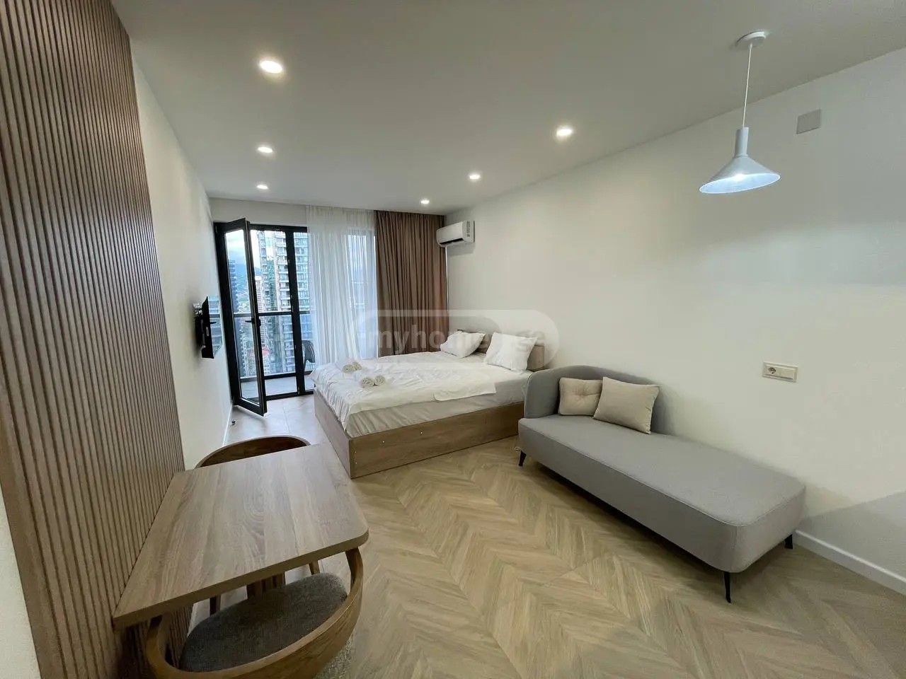 აბუსერიძე ტ. ქ. 13 - 1 rooms