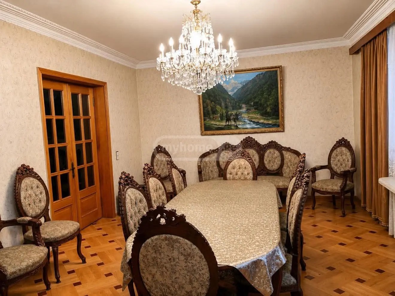 ბეჟანიშვილის ქ.  - 8 rooms