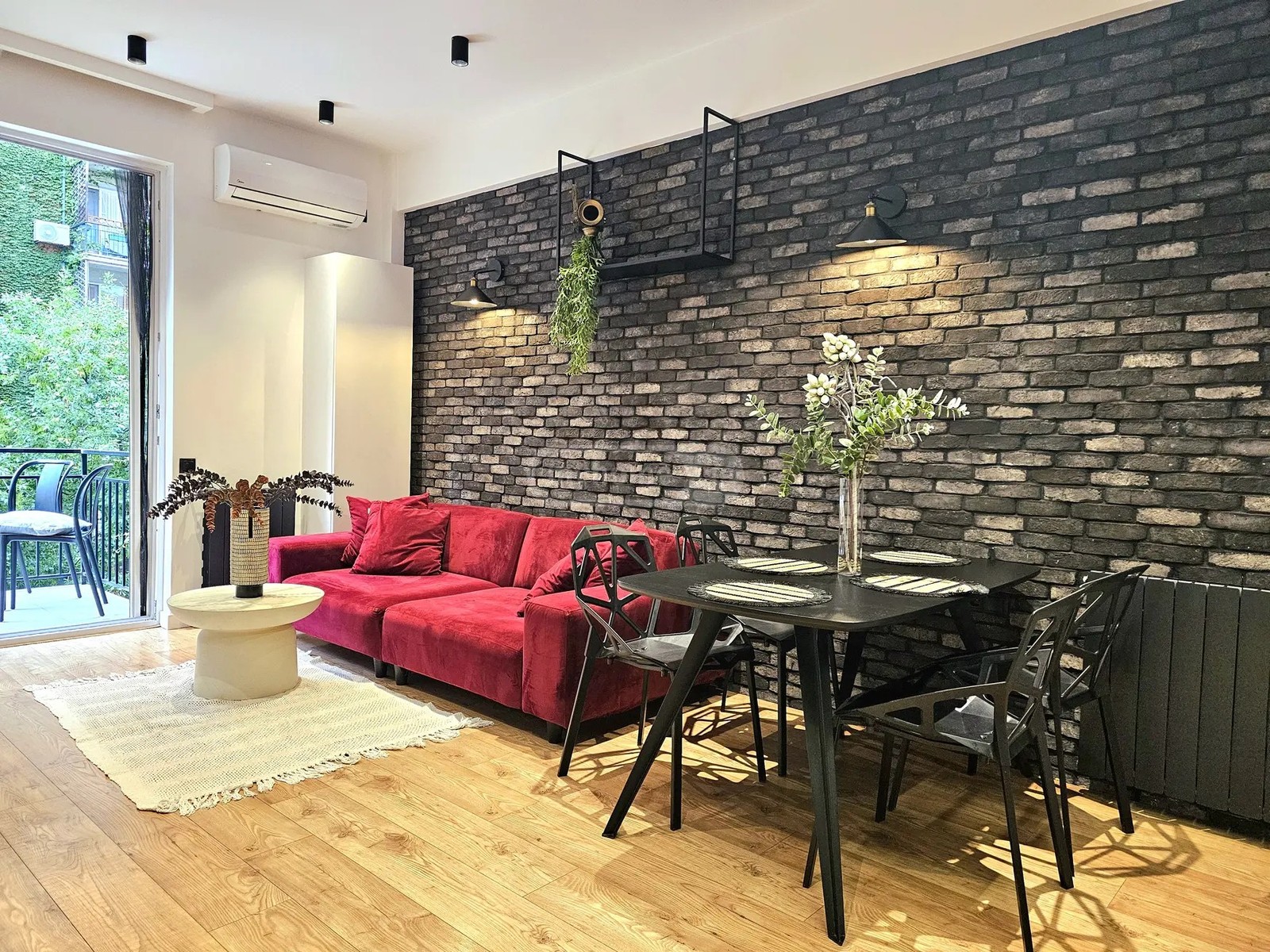 პოლიტკოვსკაია ა. ქ. (ჯიქია) 3 - 3 rooms