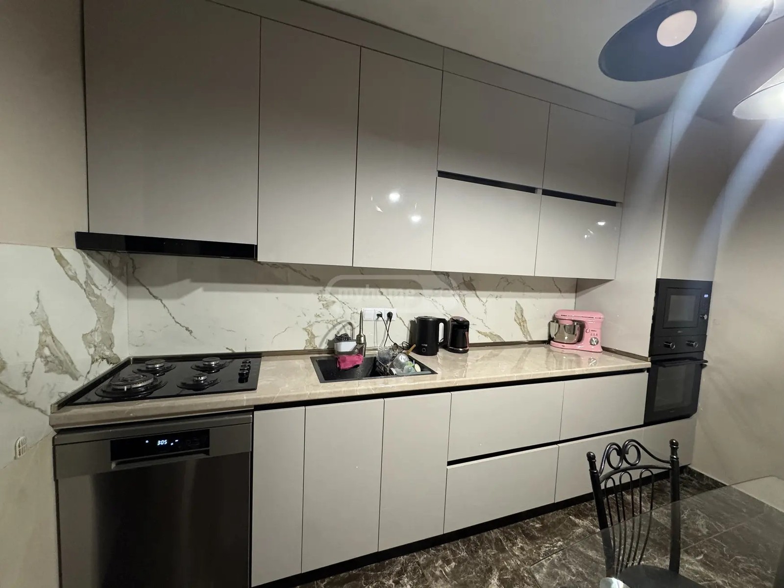ინასარიძის ქ. 5 - 5 rooms