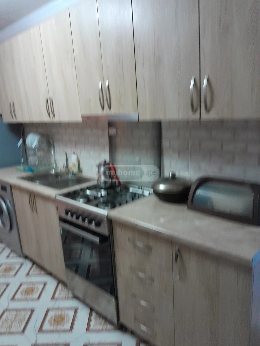 აღმაშენებელი დ. გამზირი 39 - 2 rooms