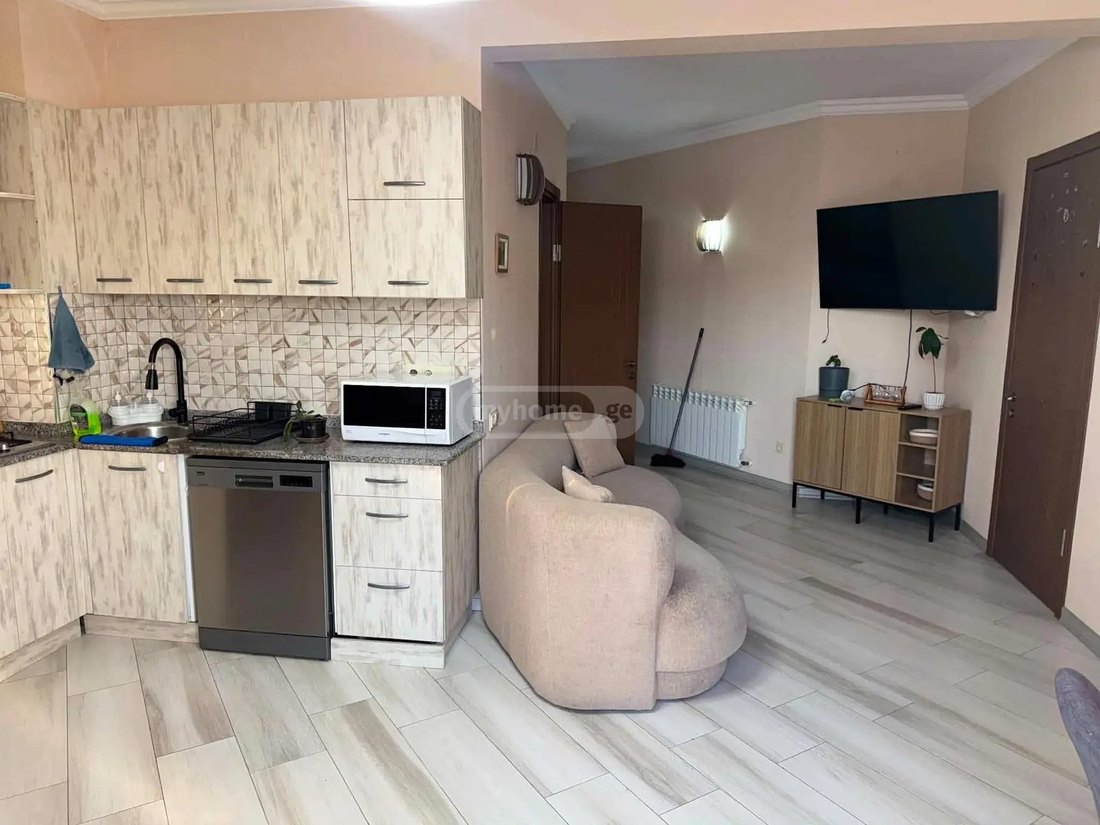 26 მაისის ქ. 5 - 3 rooms