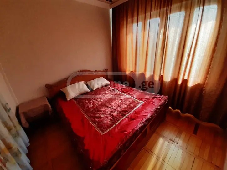 მაისურაძის ქ. 15 - 4 rooms