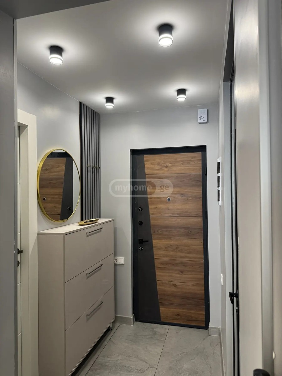 ანგისის ქ.  - 4 rooms