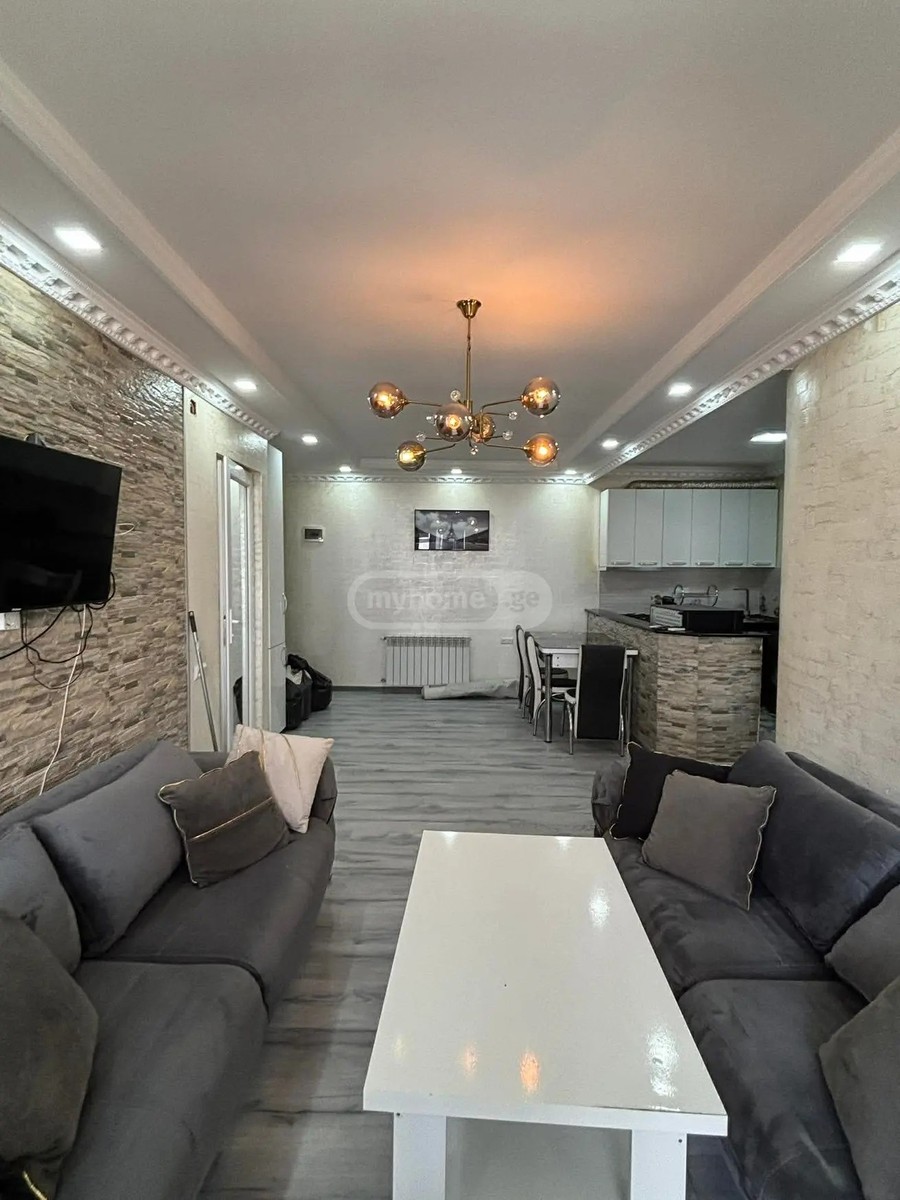 აბუსერიძე ტ. ქ. 34 - 3 rooms