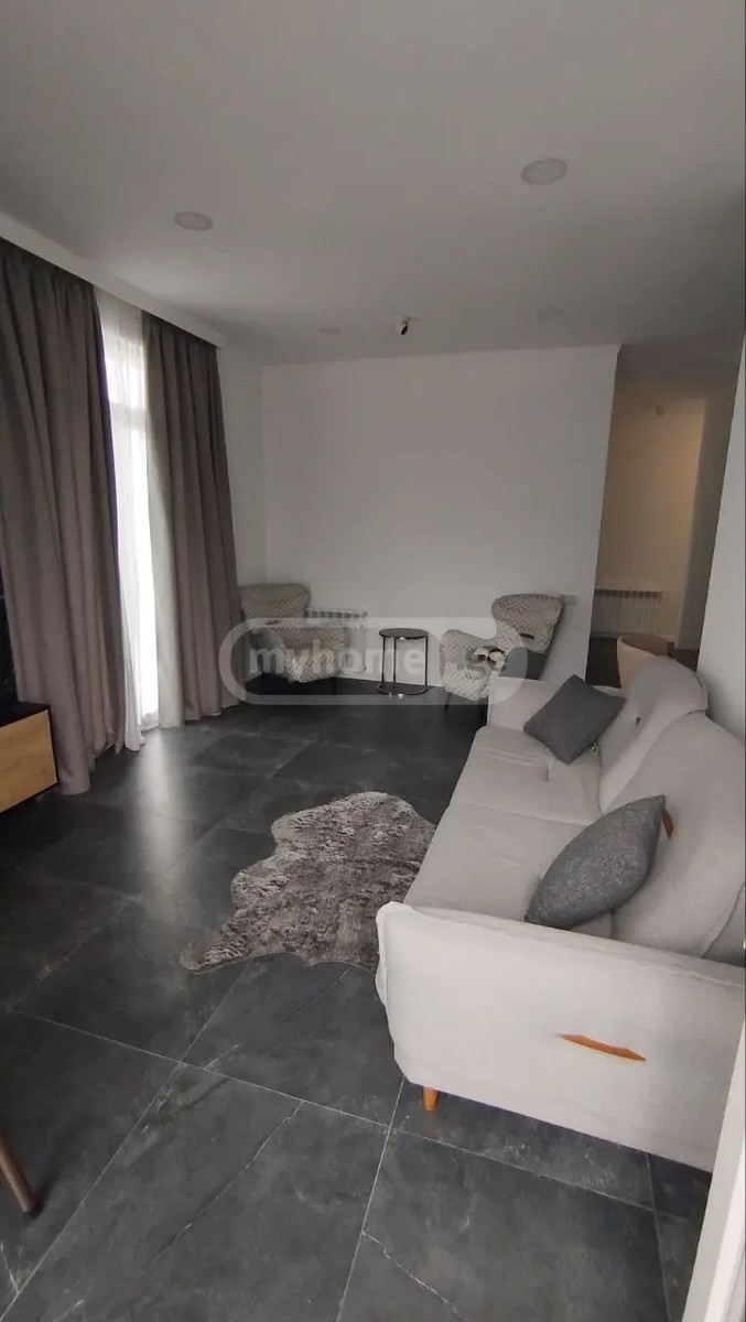 თამარ მეფის გამზ 1 შესახვევი 1 - 3 rooms