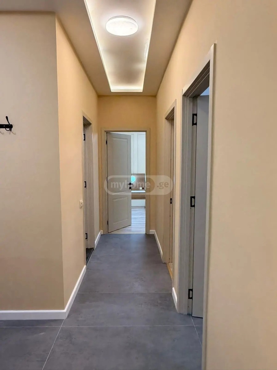 ბობ უოლშის ქუჩა 34 - 3 rooms
