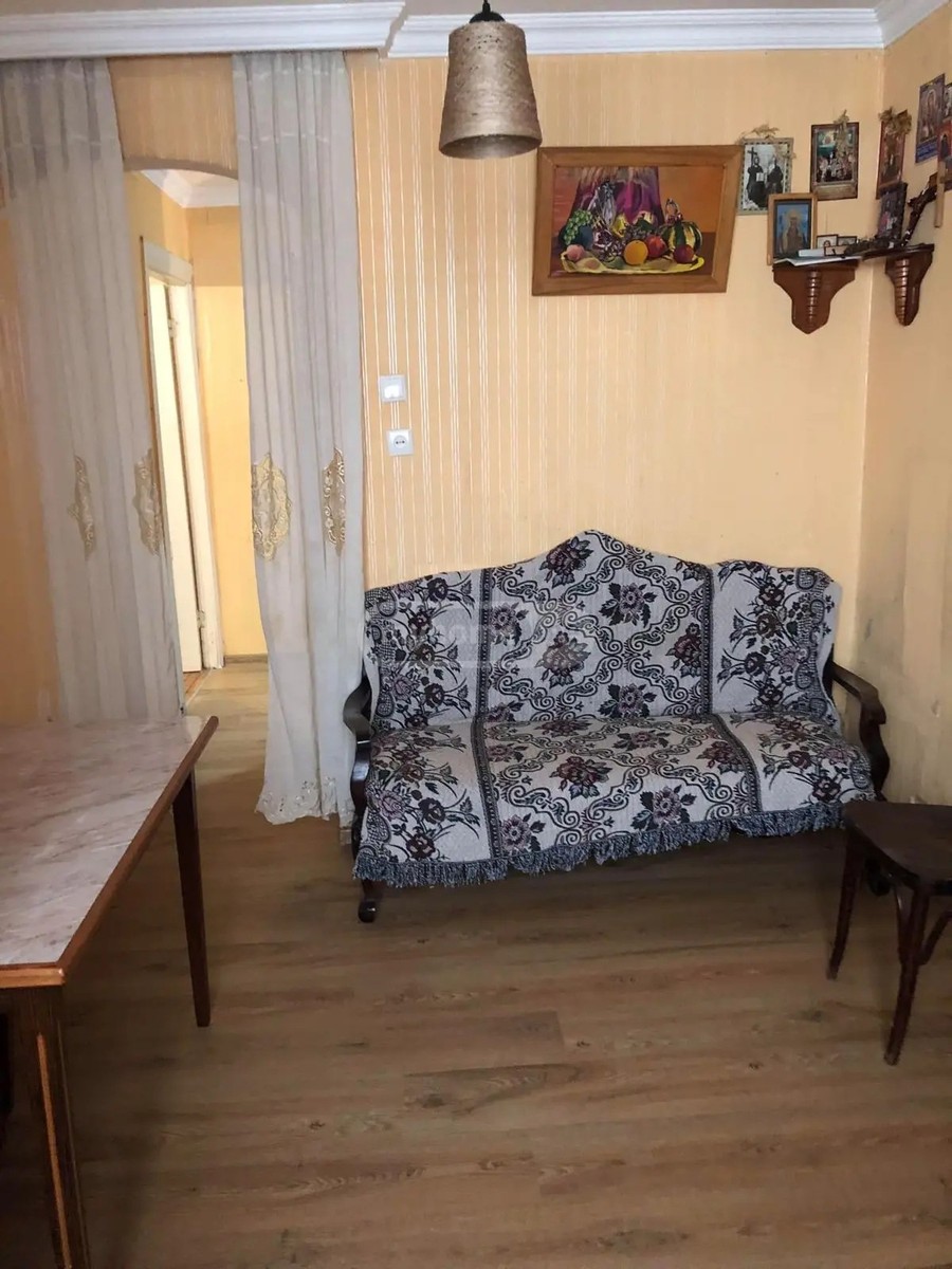 აბაშიძე ი. ქ. 5 - 2 rooms