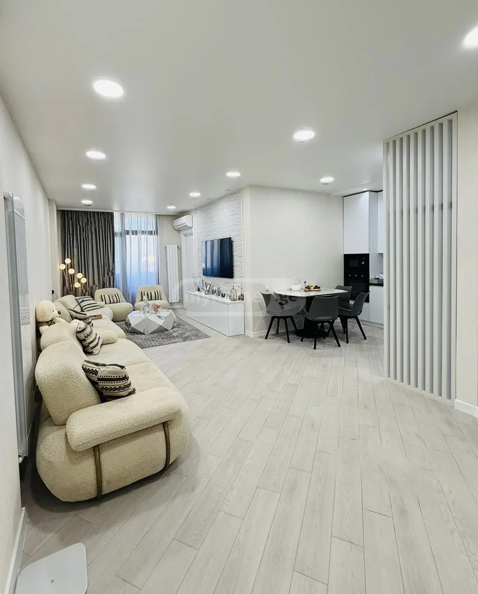 აბუსერიძე ტ. ქ. 5 - 2 rooms