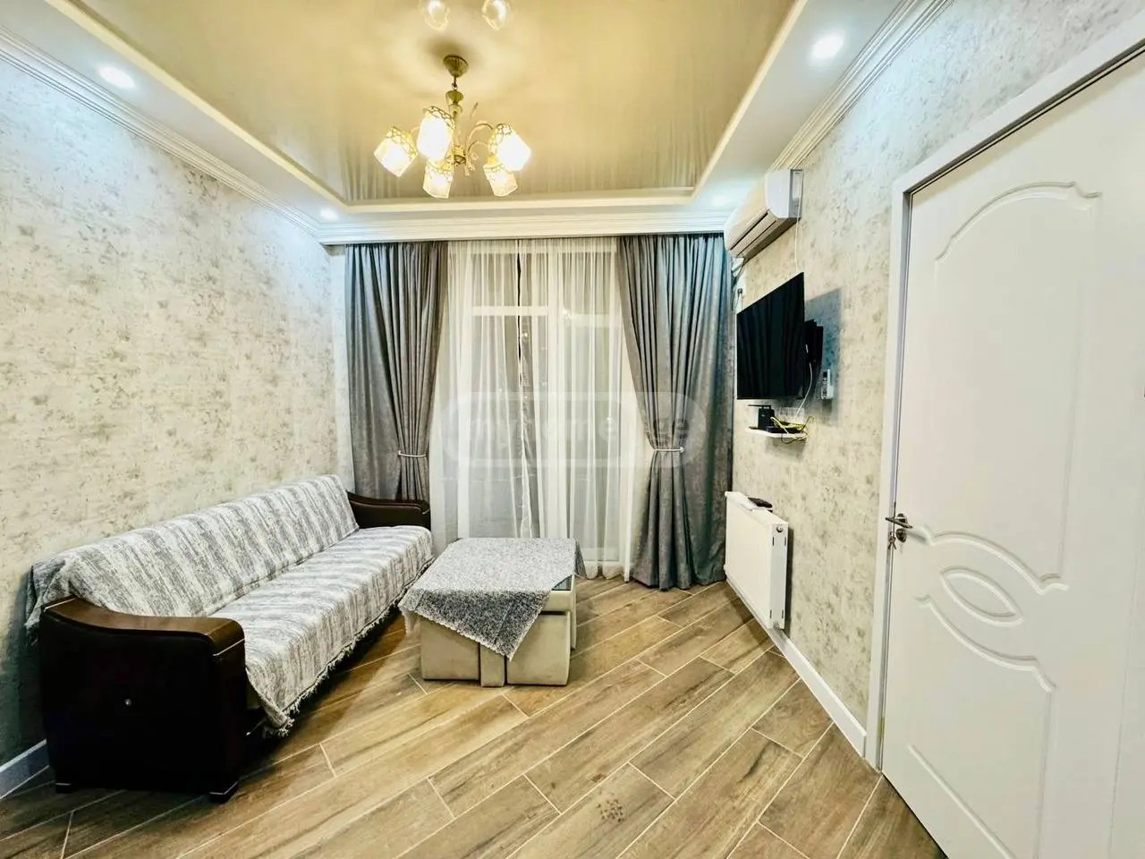 ანგისის II ჩიხი 8 - 2 rooms
