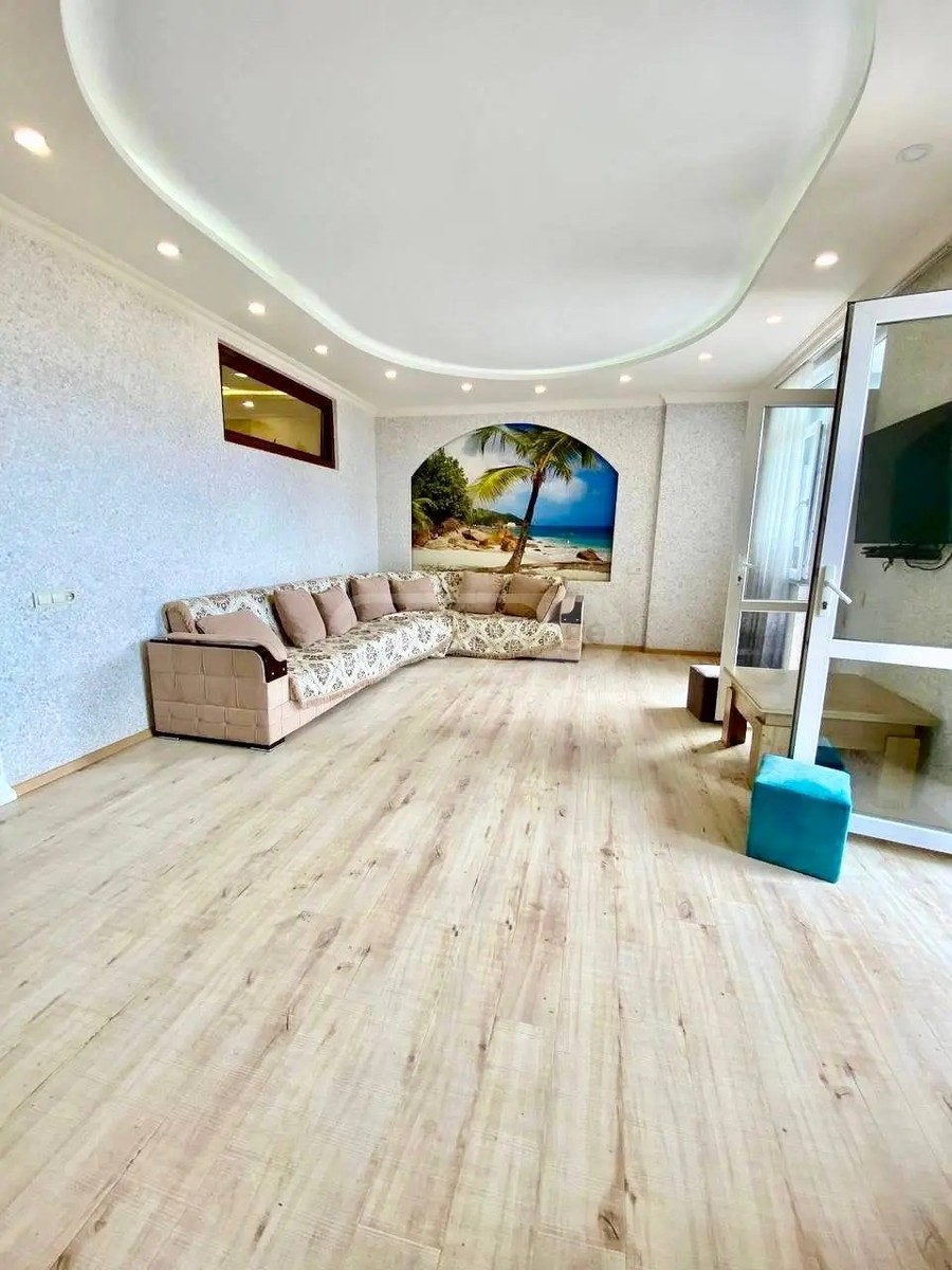 გორგასალი ვ. ქ. 156 - 3 rooms