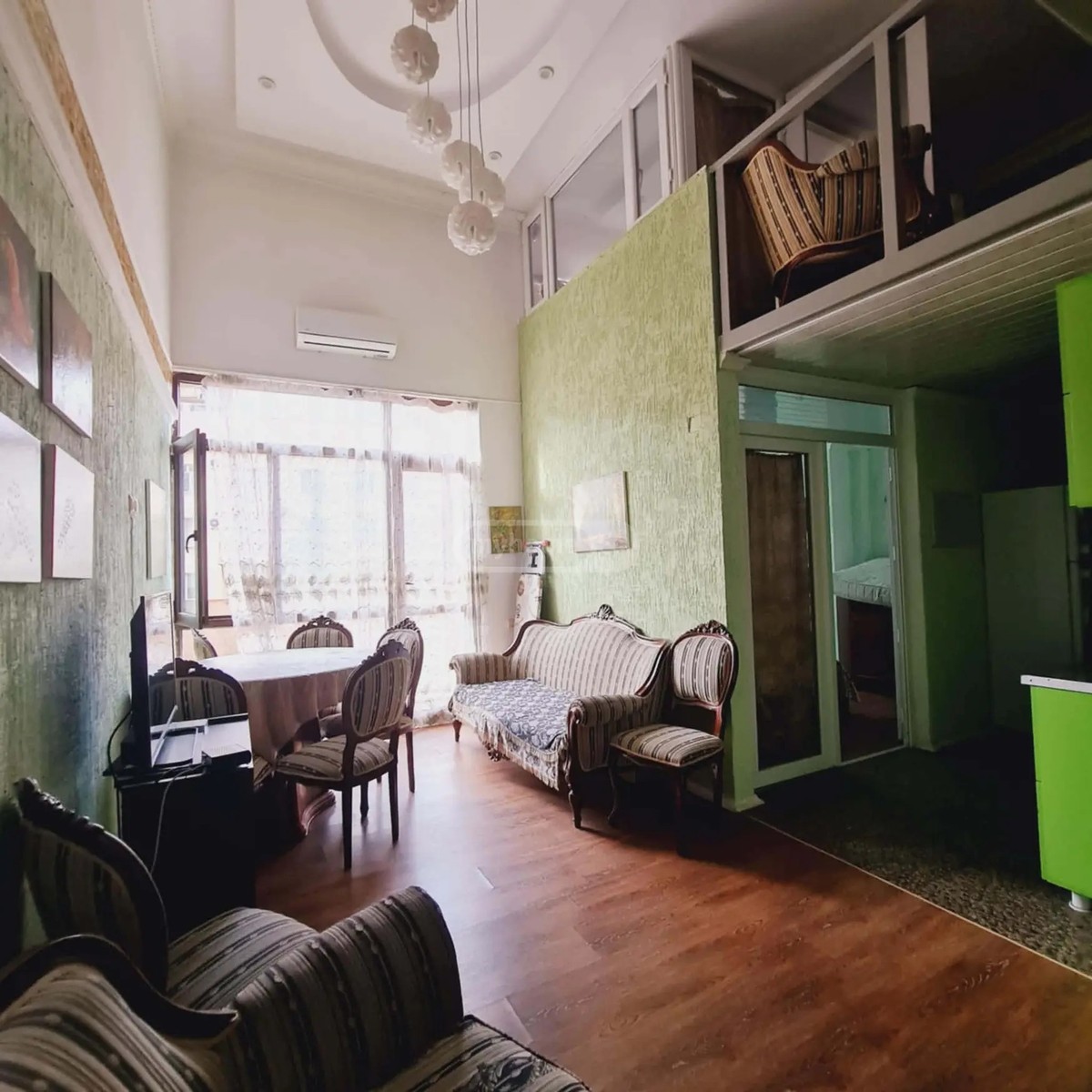 ჭავჭავაძე ი. ქუჩა 53 - 4 rooms