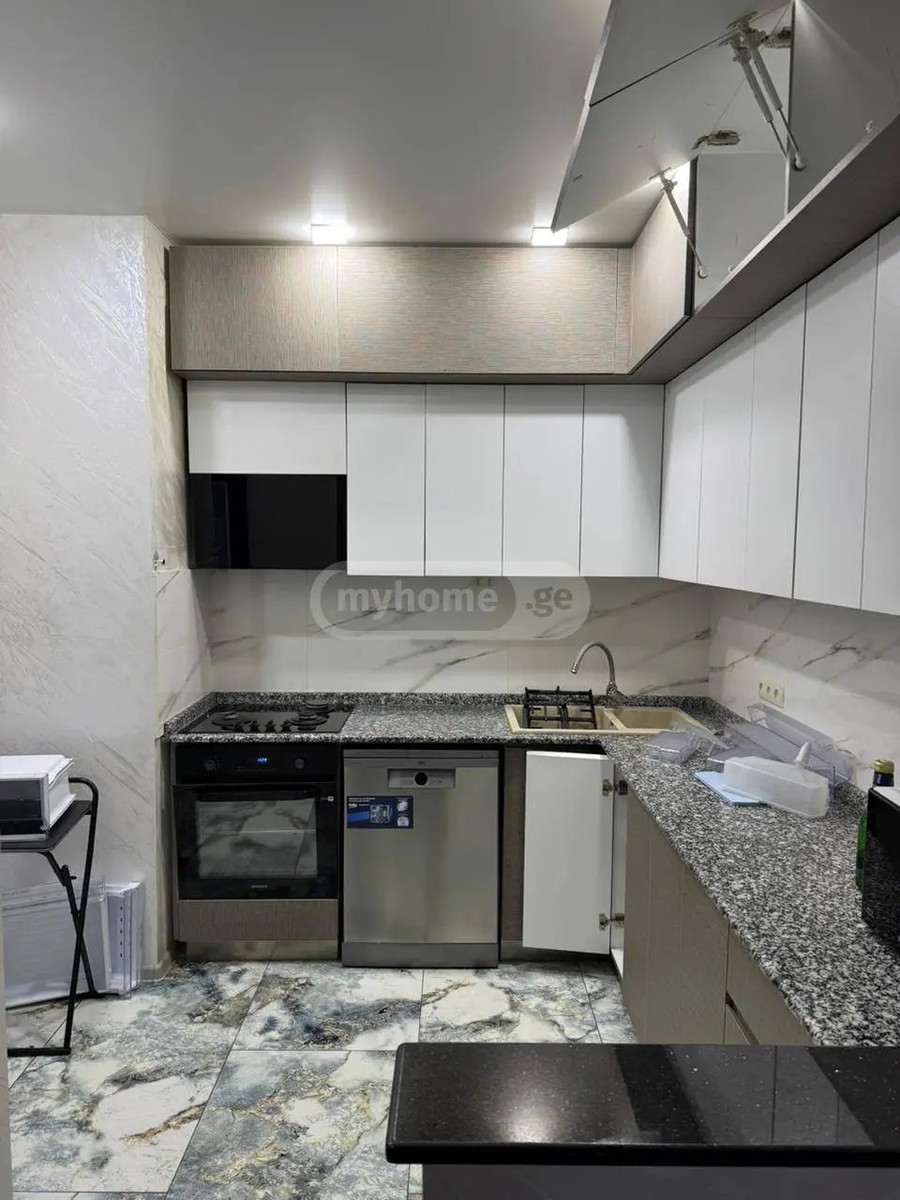 დავით აღმაშენებლის ქუჩა 18 - 4 rooms