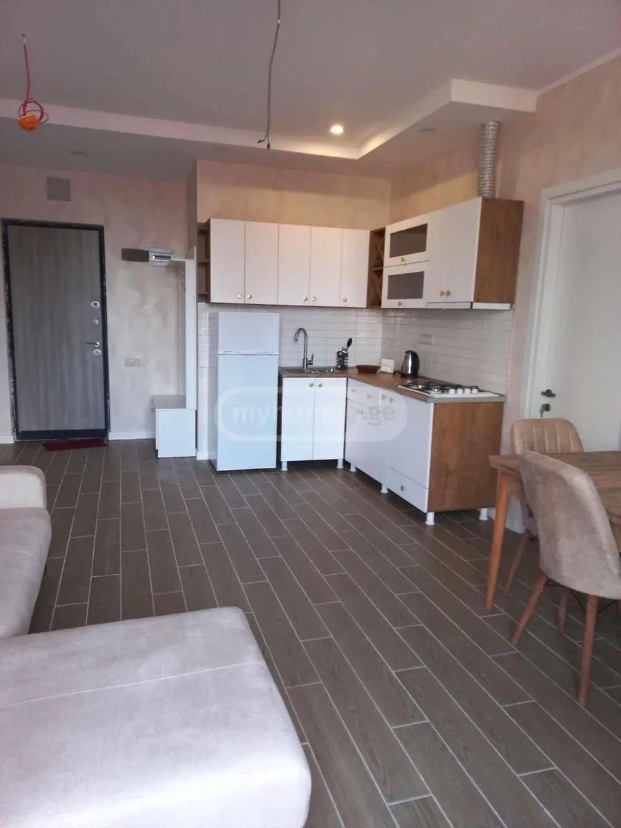 აბუსერიძე ტ. ქ. 14 - 3 rooms