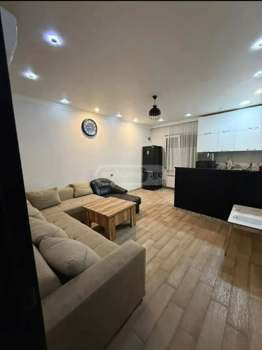 გენერალ ასლან აბაშიძის ქუჩა 49 - 3 rooms