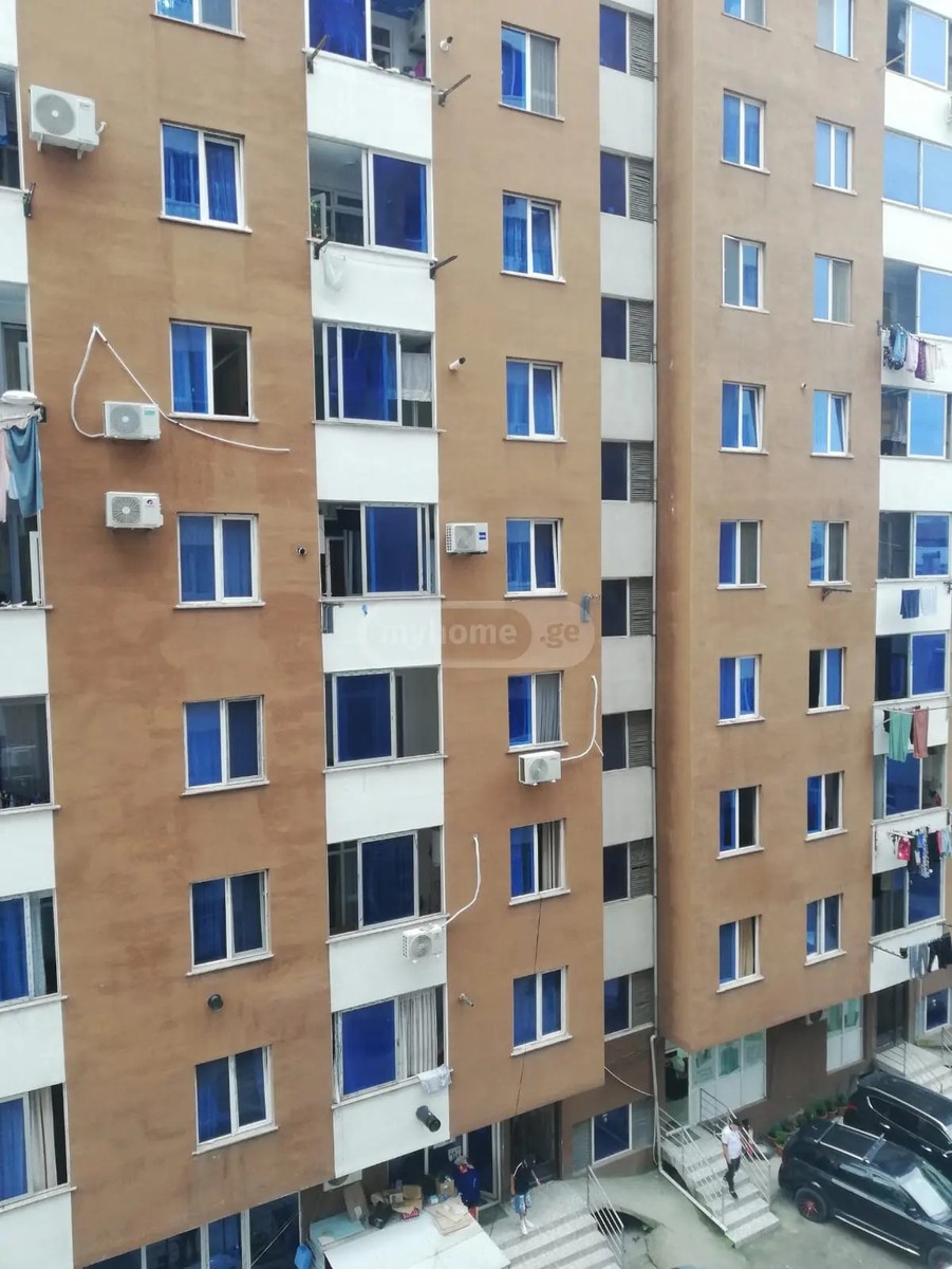წმინდა ევდემოზ კათოლიკოსის ქ. 1 - 3 rooms