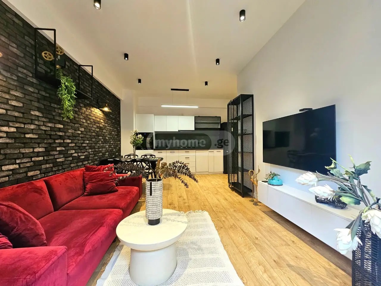 პოლიტკოვსკაია ა. ქ. (ჯიქია)  - 3 rooms