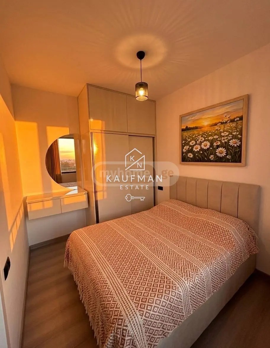 აბუსერიძე ტ. ქ. 45 - 3 rooms