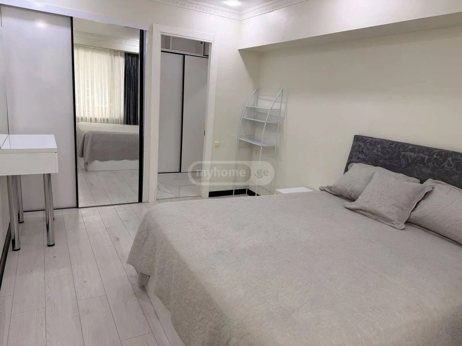 26 მაისის ქ. 10 - 2 rooms