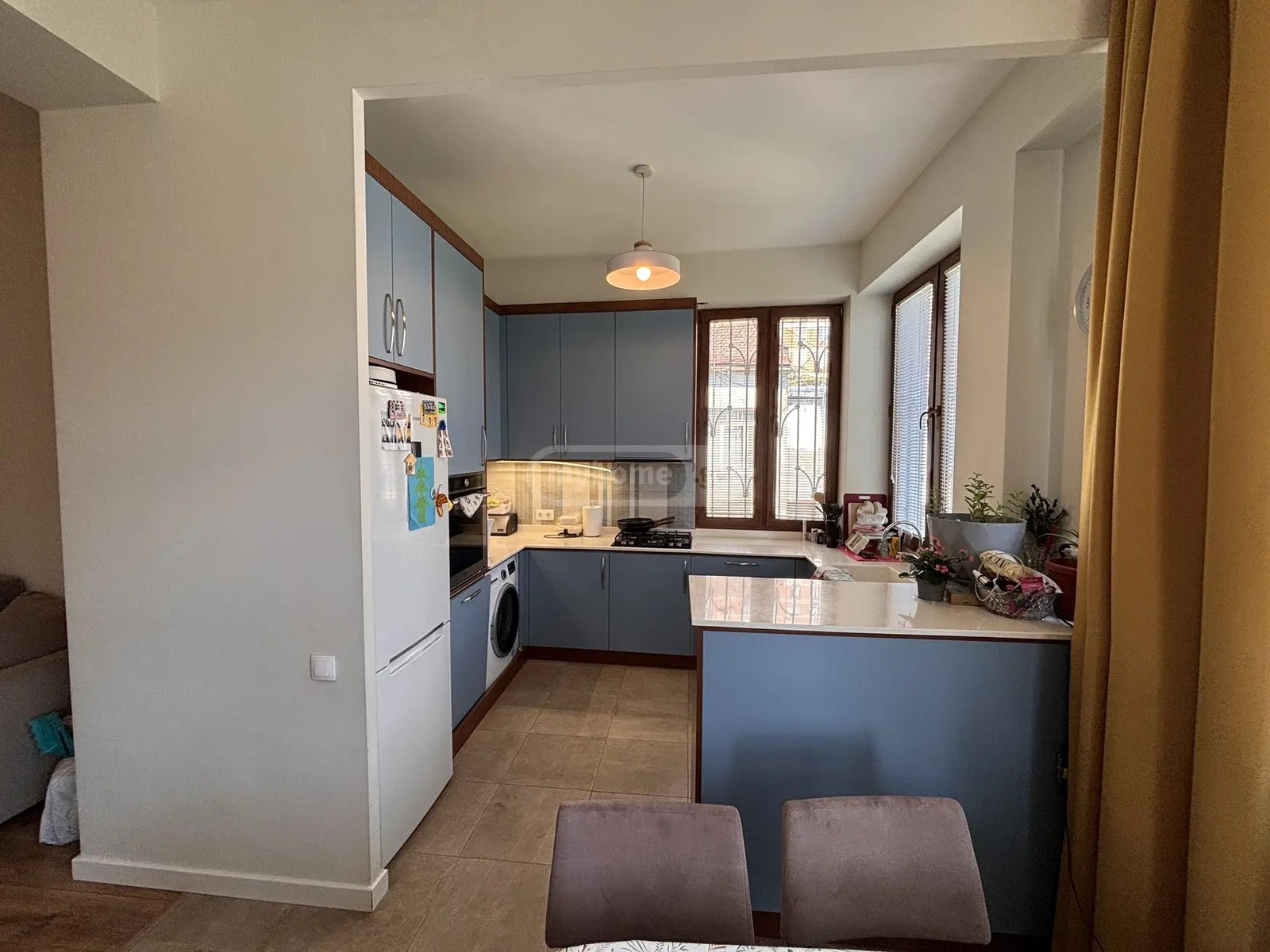 შარტავას ქ.  - 4 rooms