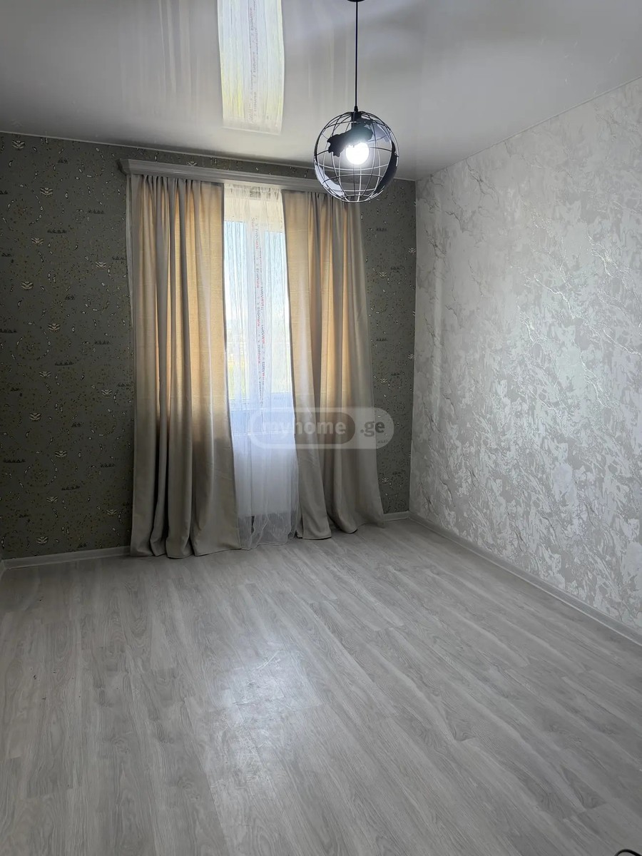 ჭიჭინაძე ბ. ქ. 29დ - 3 rooms