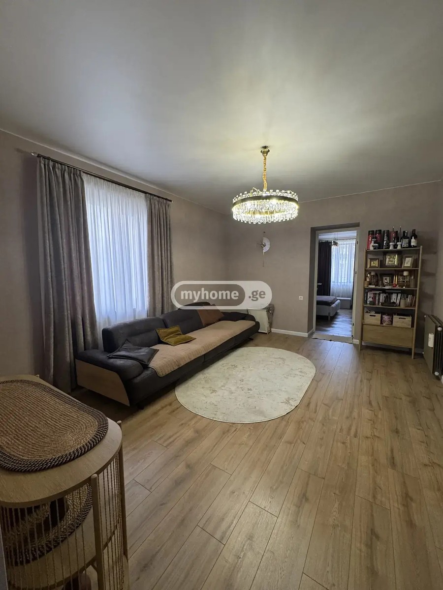 ლომონოსოვი მ. ქ.  - 3 rooms